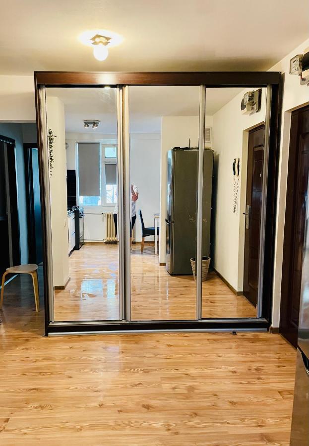 Thias Apartment -Parter, Langa Spitalul Marie Curie Бухарест Экстерьер фото