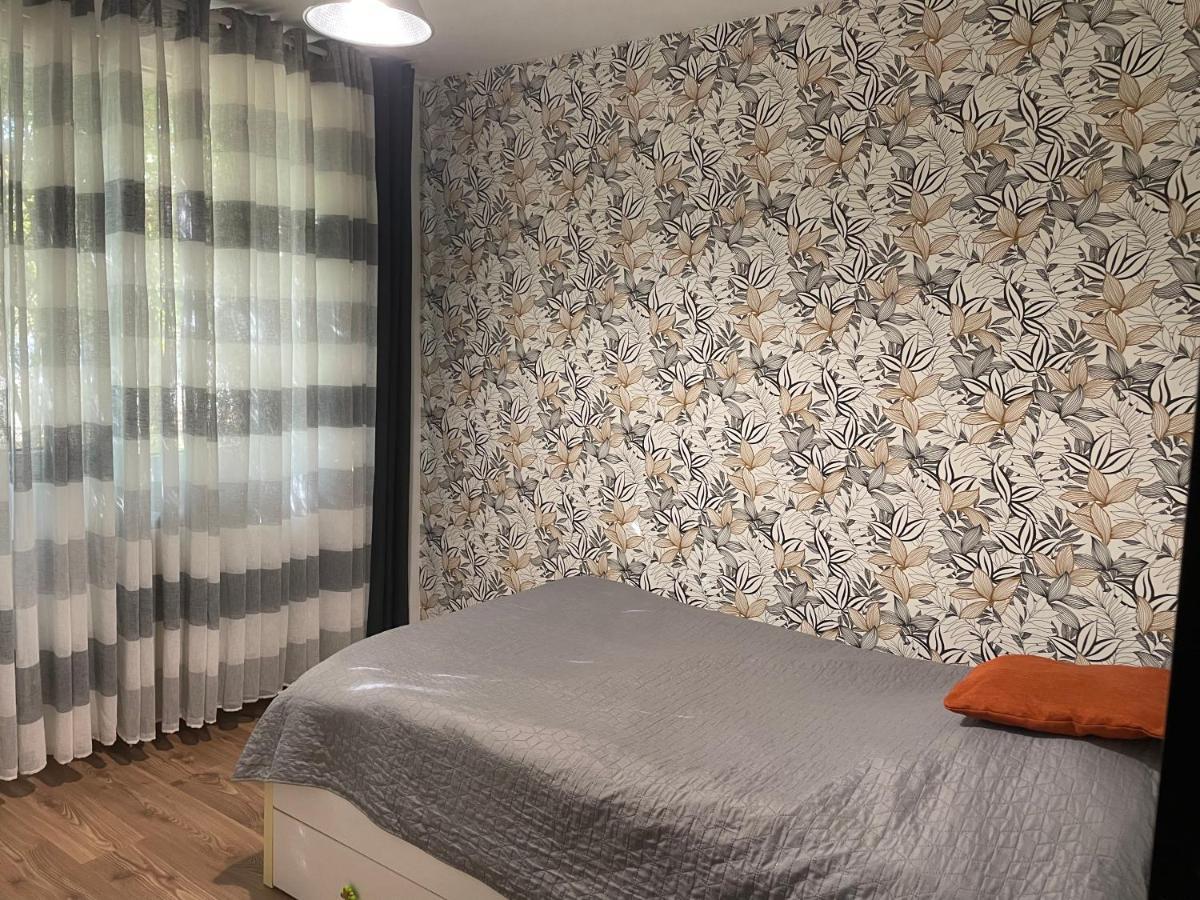Thias Apartment -Parter, Langa Spitalul Marie Curie Бухарест Экстерьер фото